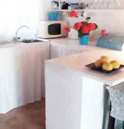 Lakka 아파트